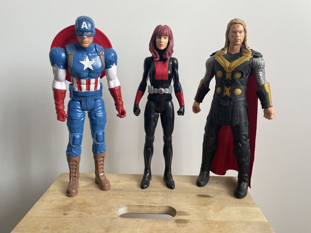 Marvel figurki Hasbro Czarna wdowa, Thor, Kapitan Ameryka