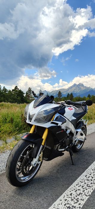 Aprilia Tuono v4 1000 aprc 2011