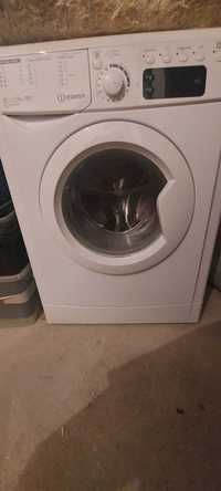 Máquina lavar roupa Indesit ewe71252