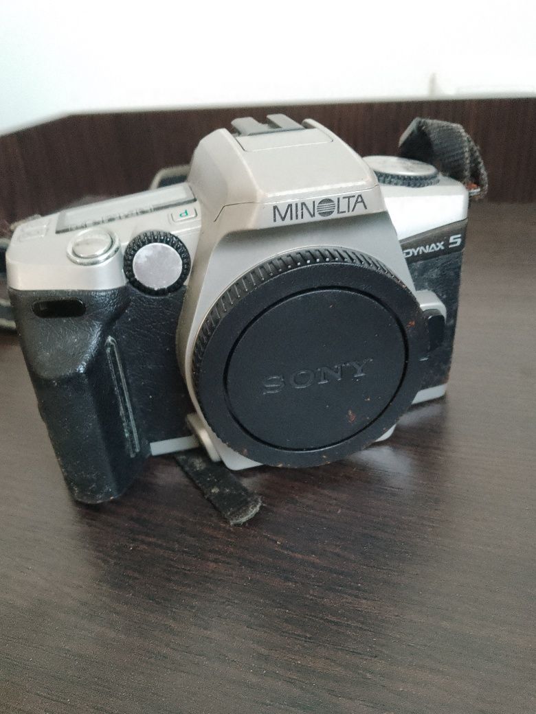 Продам фотоапарат Minolta