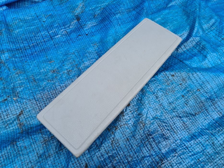 PODUSZKA kolanowa pasażera prawa AUDI A3 8V USA oryginał | OEM |