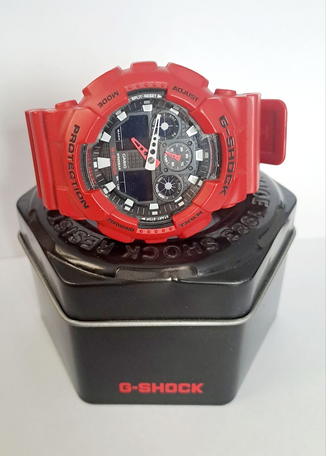 Zegarek Casio  czerwony G - Shock  GA - 100 B - 4 AER