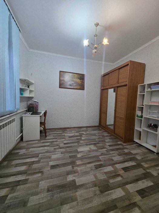 Продаж будинку у місті Васильків!