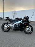 Aprilia RSV4 2013