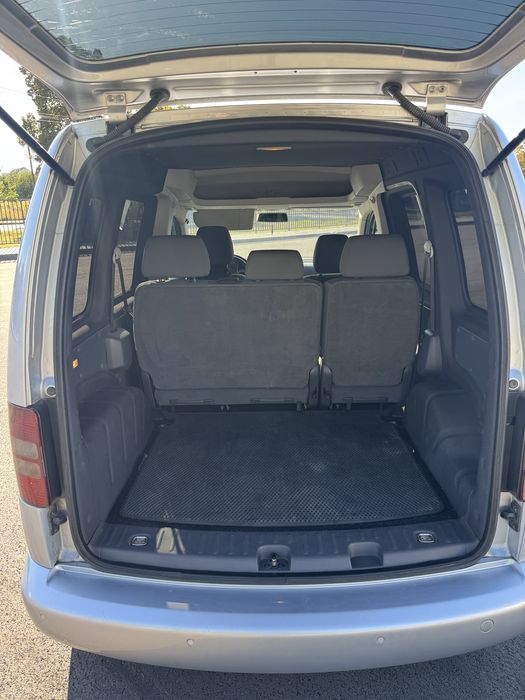 Volkswagen Caddy 2012 року 1.6 дизель.