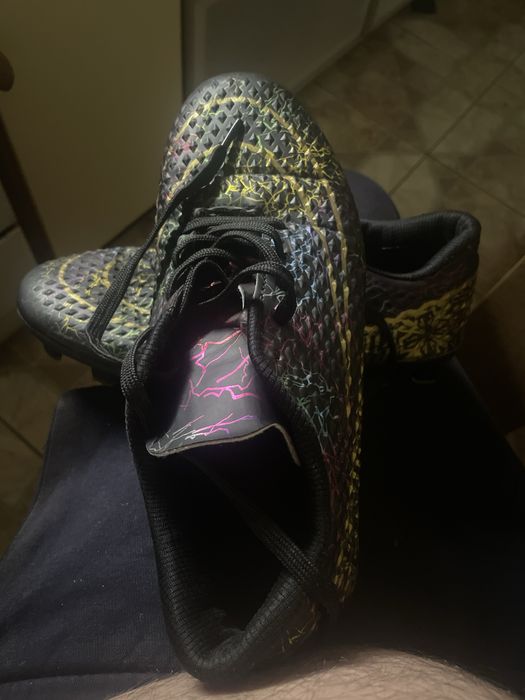 Бутсы футбольные