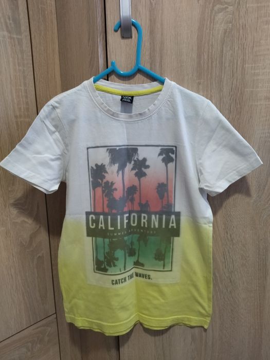 Sprzedam podkoszulek chłopięcy rozm. 134/140 cm