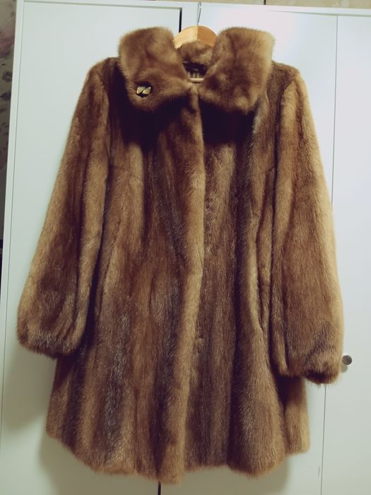 Eleganckie futerko z norek w kolorze biszkoptowych R 42-44