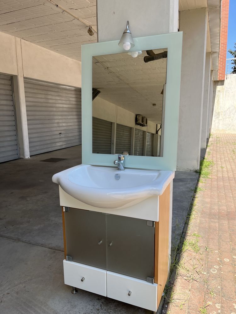 Móvel Lavatório e Espelho WC