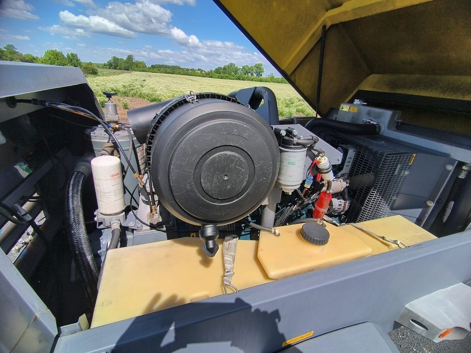 Kompresor Atlascopco 8000Litrów/M piaskarka komplet dostawa szkolenie