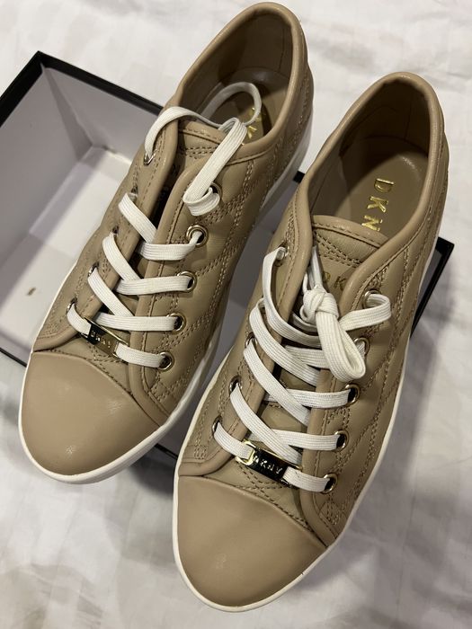 Продам Кеды DKNY