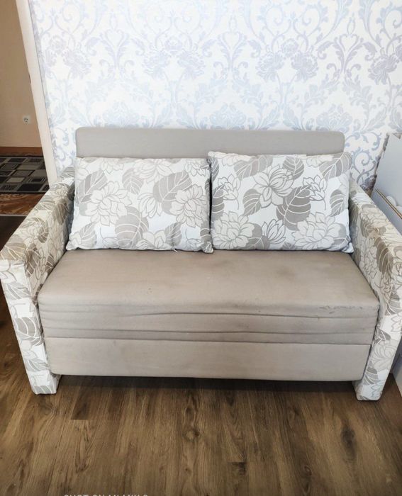 Двоспальний диван