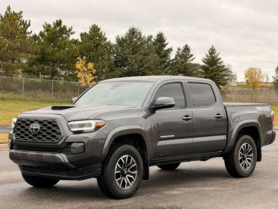 Toyota Tacoma      2021