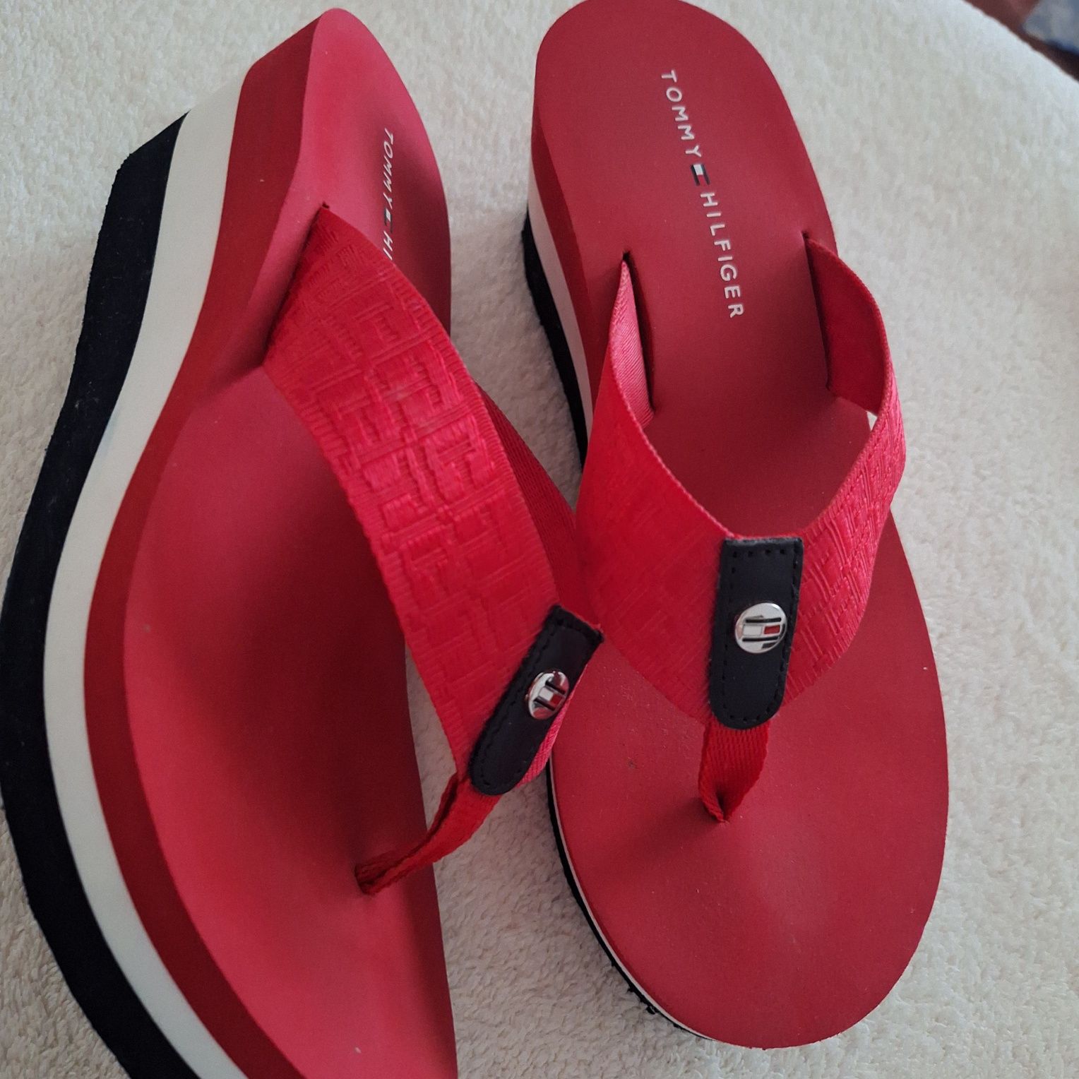 Шлепанцы Tommy Hilfiger р.37