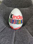Duże jajko kinder niespodzianka