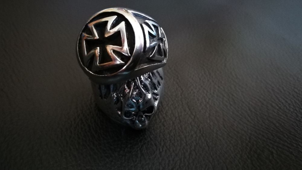 Motocyklowy stalowy pierścień sygnet krzyż maltański chopper Harley