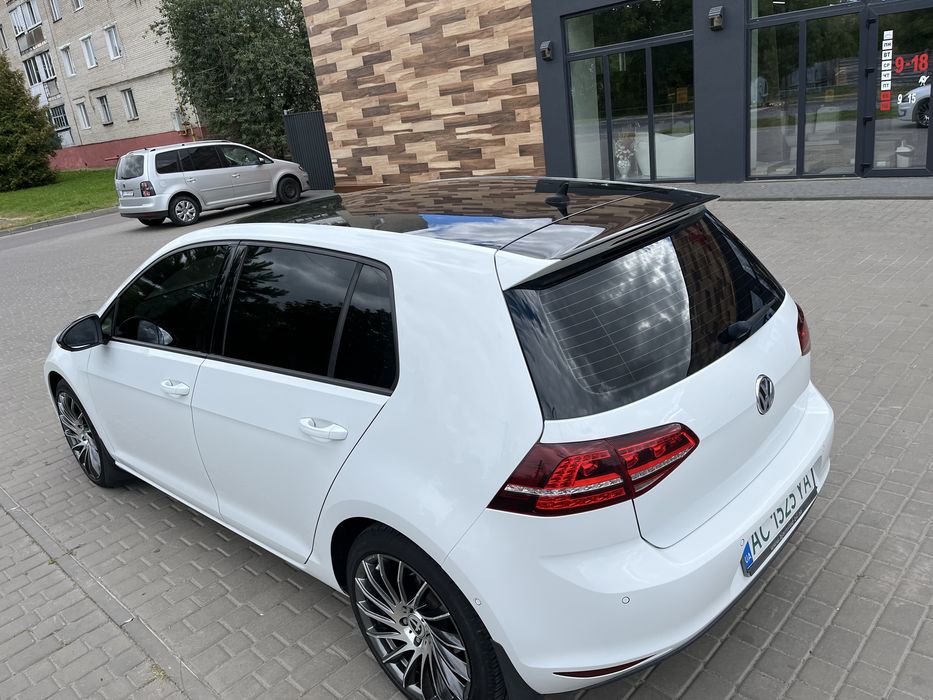 Volkswagen e-golf 2014 рік