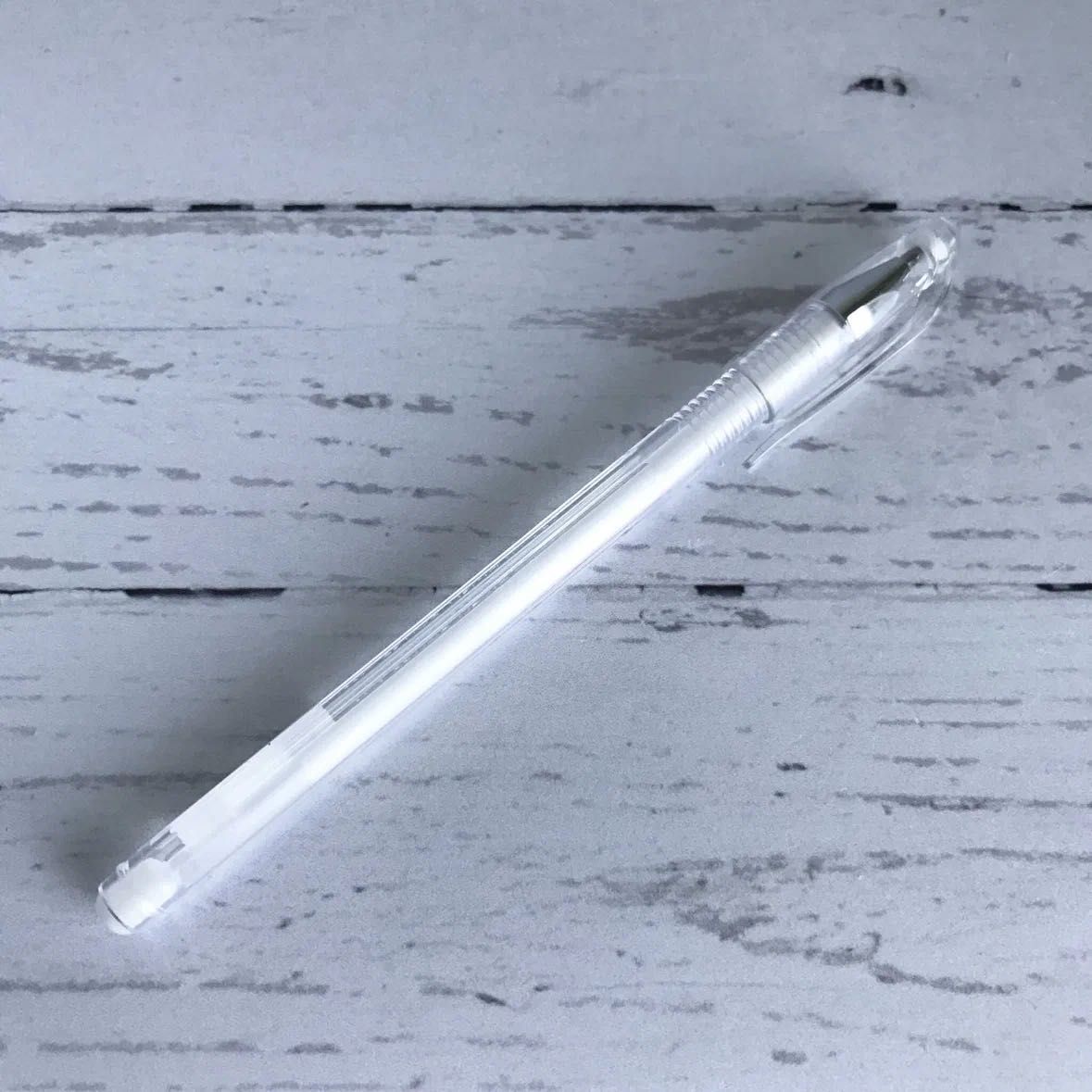 Biały długopis żelowy