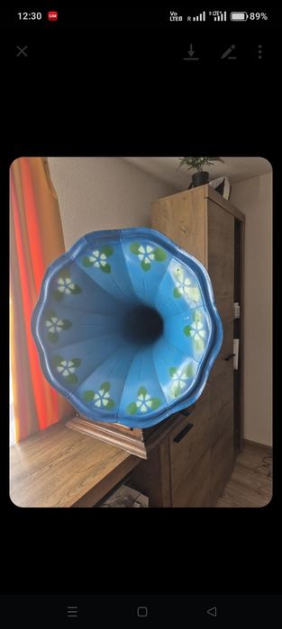 Gramofon retro "Germania" – sprawny mechanizm, do renowacji!