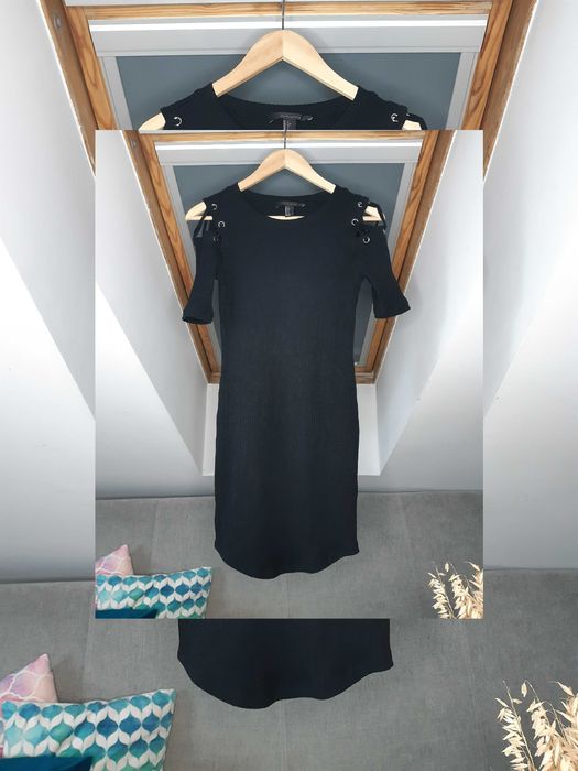 czarna dopasowana dzianinowa prążkowana sukienka sweterek Forever 21 L