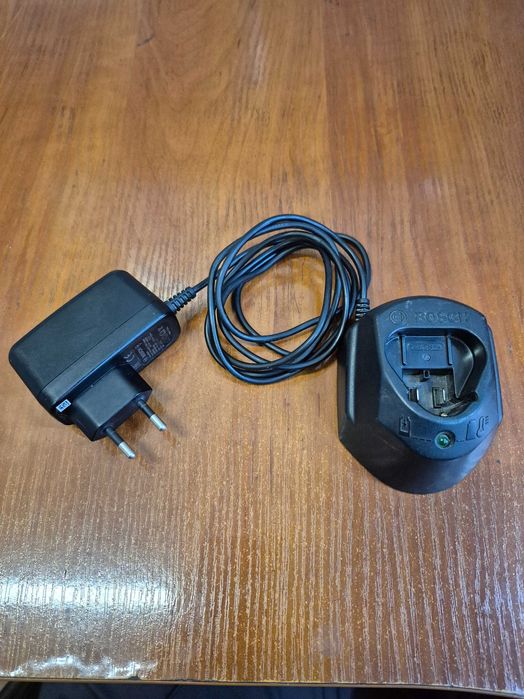 Зарядний пристрій Bosch GAL 1210 CV