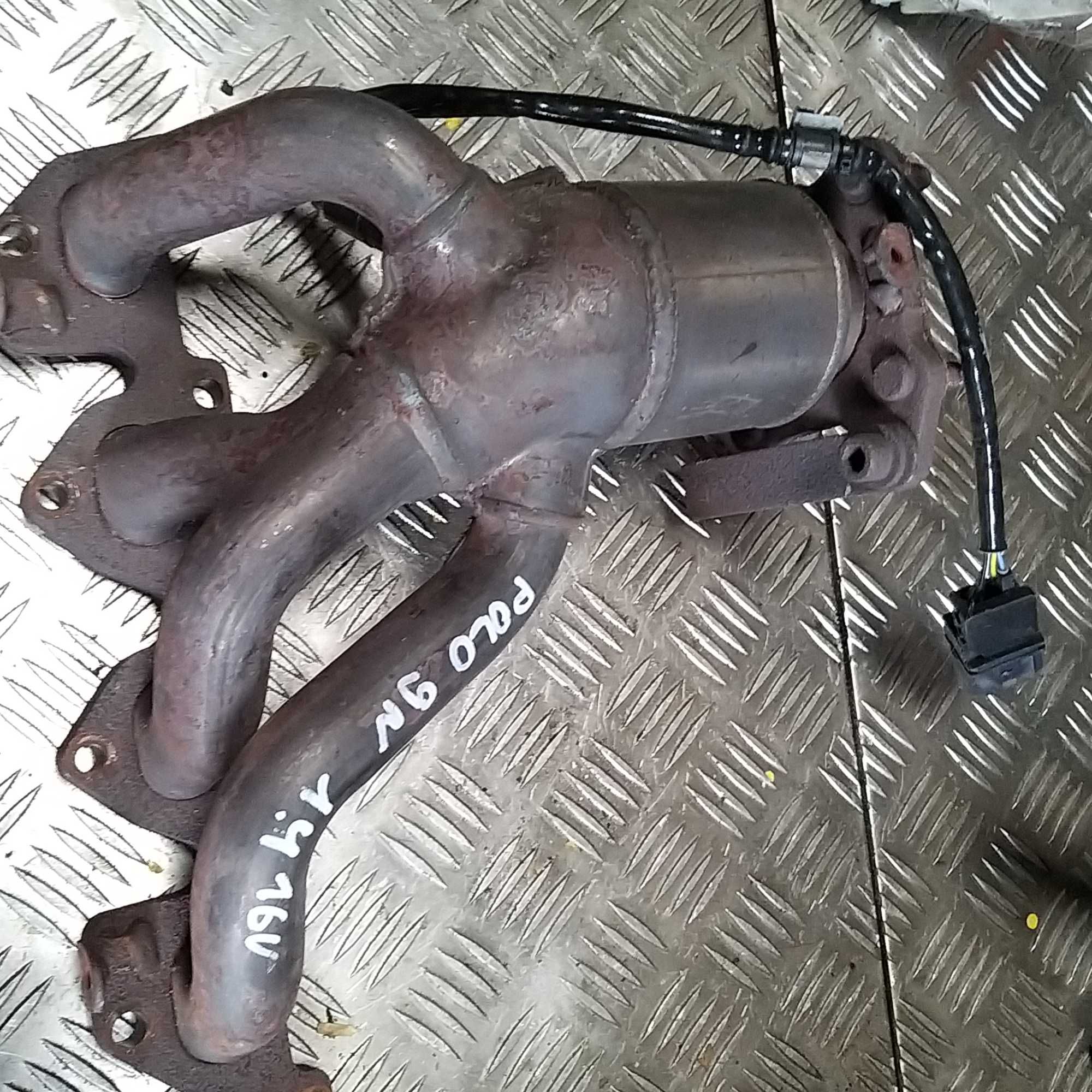 Kolektor wydechowy KATALIZATOR  VW Polo 9N 1,4 16V