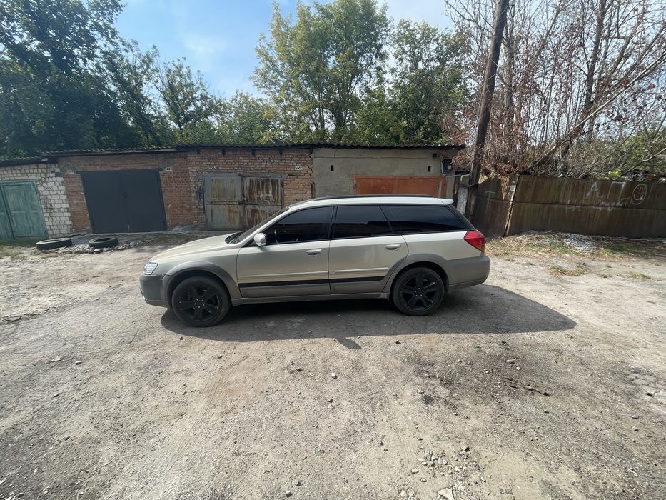 Subaru Outbek універсал підвищеной проходимості