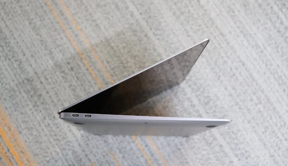 Apple MacBook 2020 M1 8GB RAM 256GB SSD macOS Sequoia