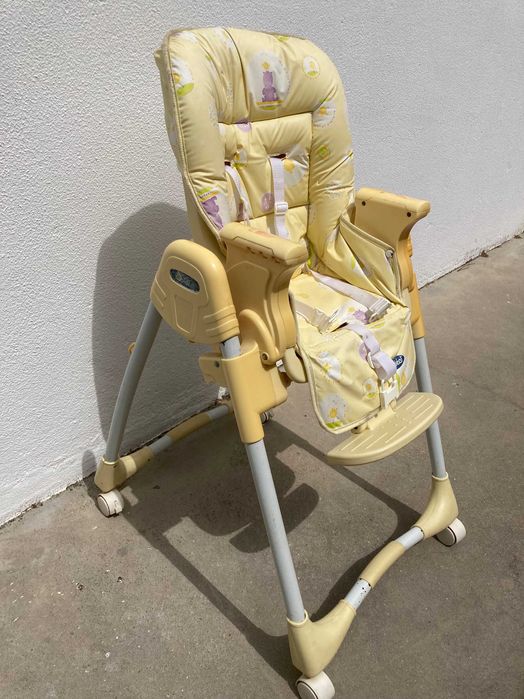 Cadeira de refeição para criança