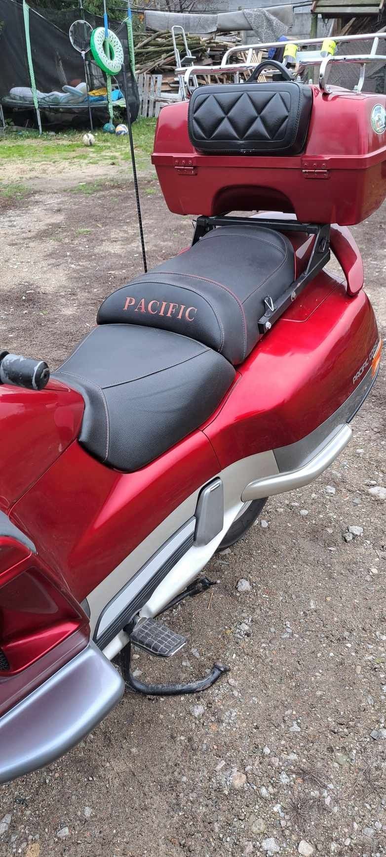 Motocykl Honda Pacyfik