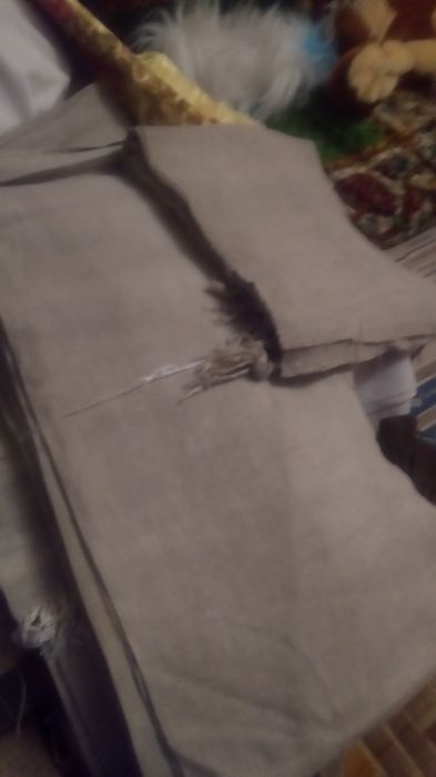 Нитки з 100%льону ,та тонкоруне ляне полотно.