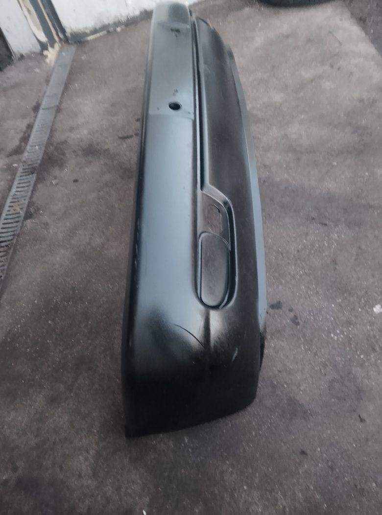 VW T4 Zderzak przód model przed liftingiem ładny stan
