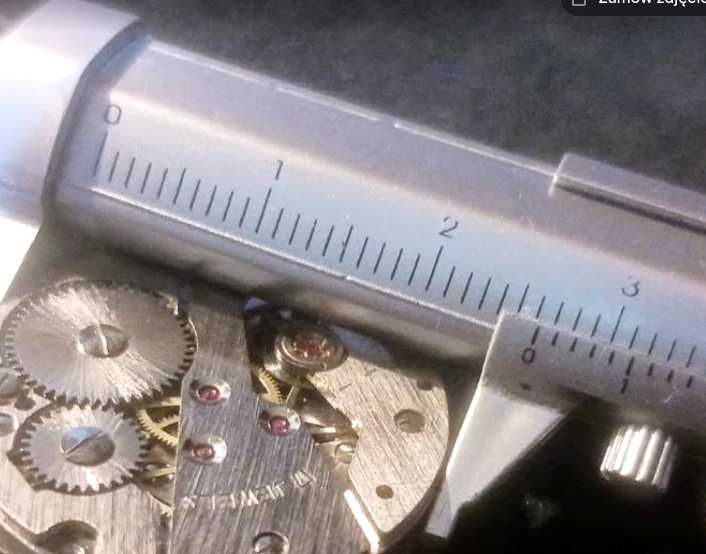 Mechanizm zegarka z datownikiem 17 kamieni