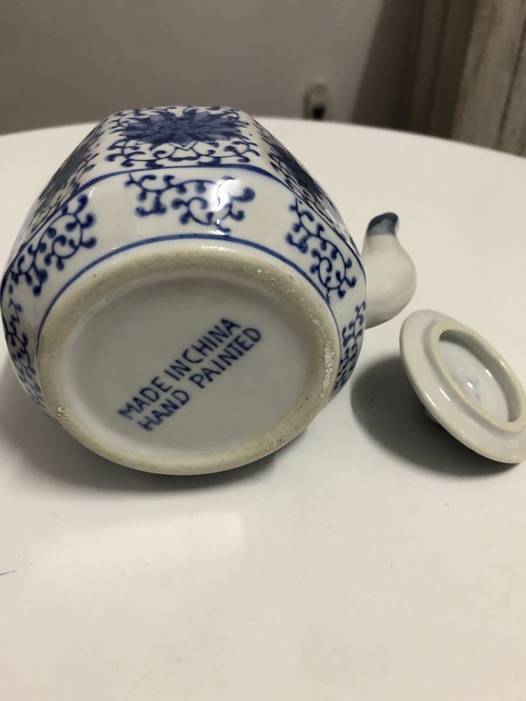 Bule em ceramica - made in china - pintado à mão