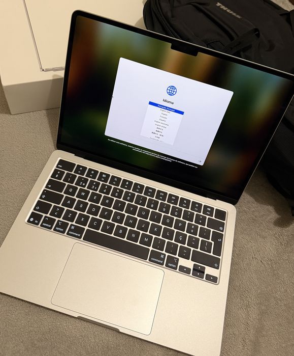 Macbook air 13” M4 32GB RAM 256GB SSD, 10/10cores NOVO + rato e teclad