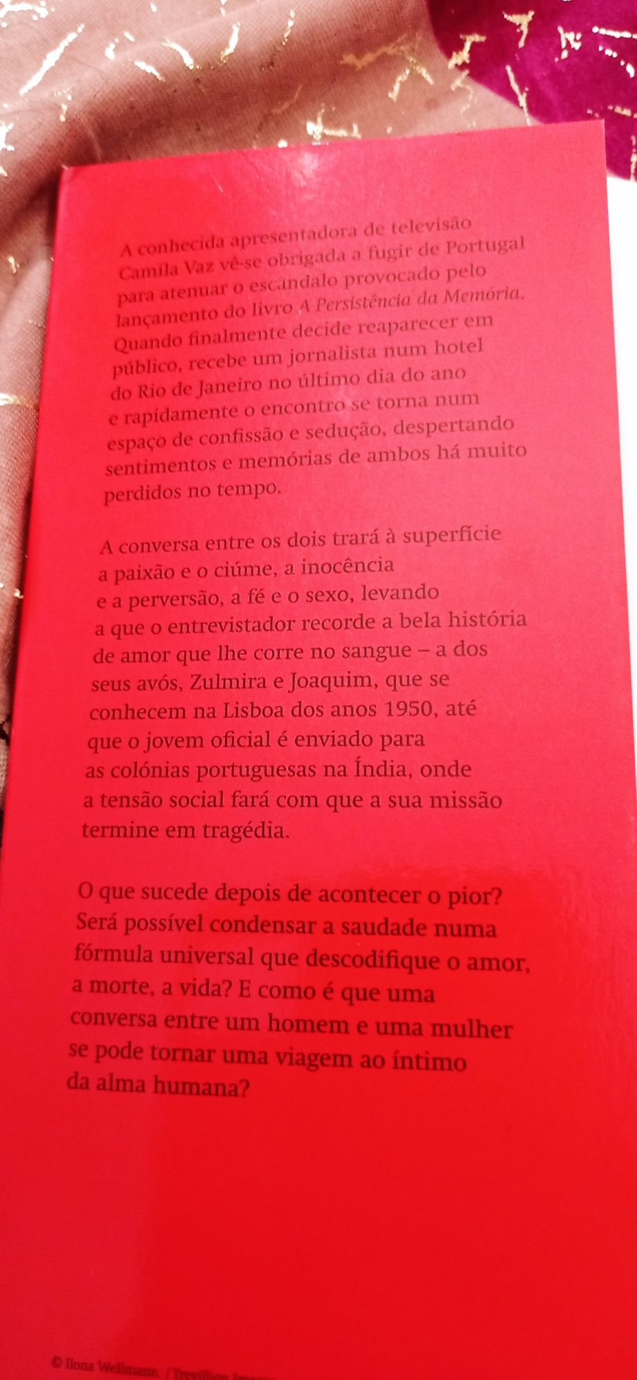 Vendo livro "A fórmula da saudade" de Daniel Oliveira