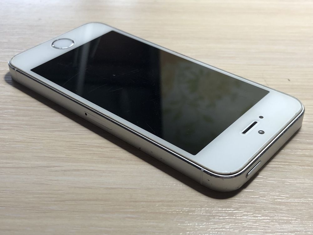 Iphone 5s 32gb neverlock, батарея 89%