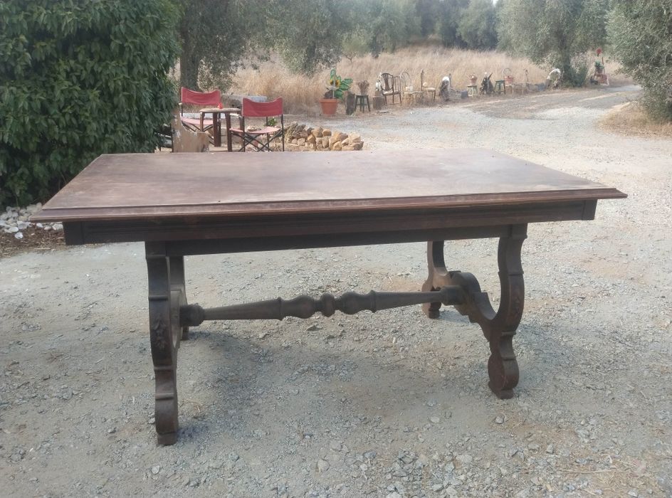 Mesa de madeira grande €25 euros