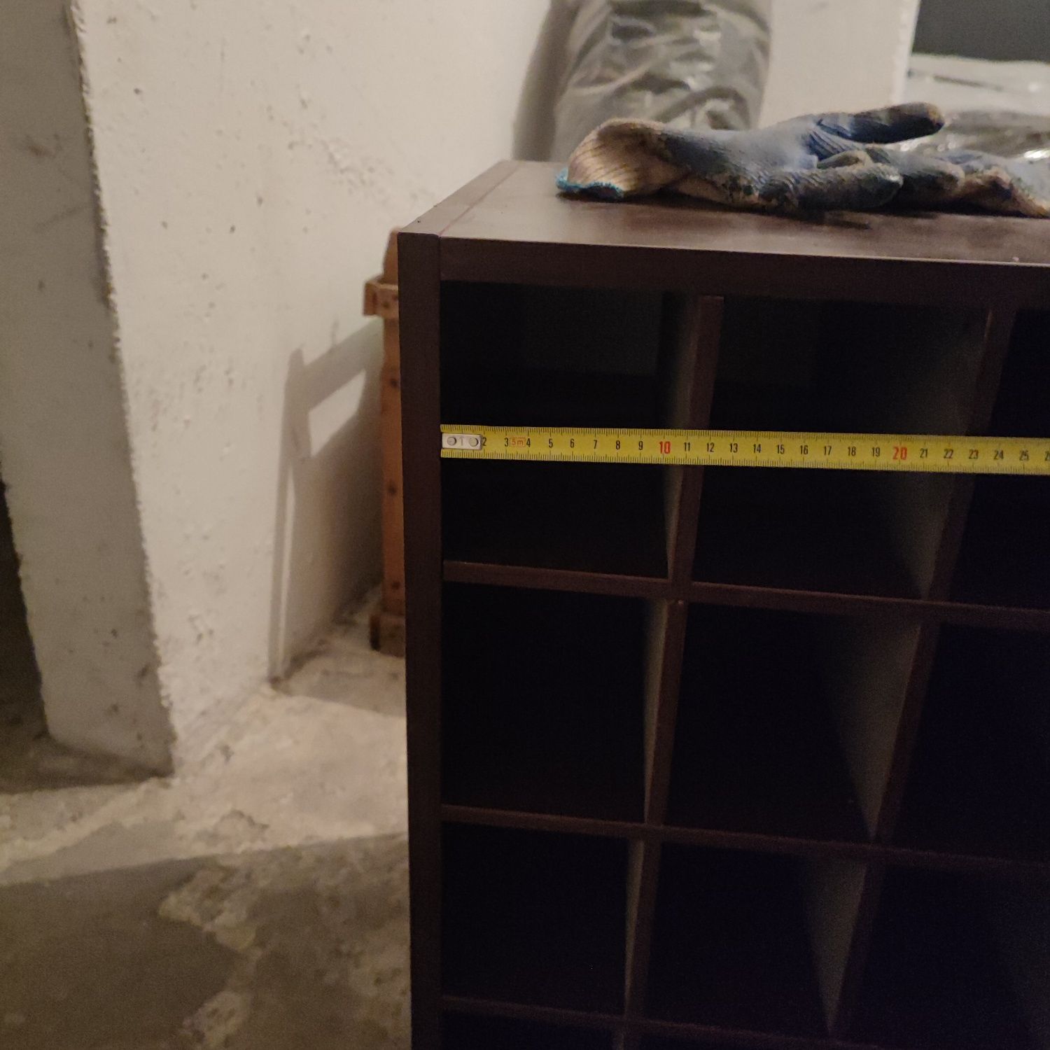Szafka na wino wykonana na zamówienie