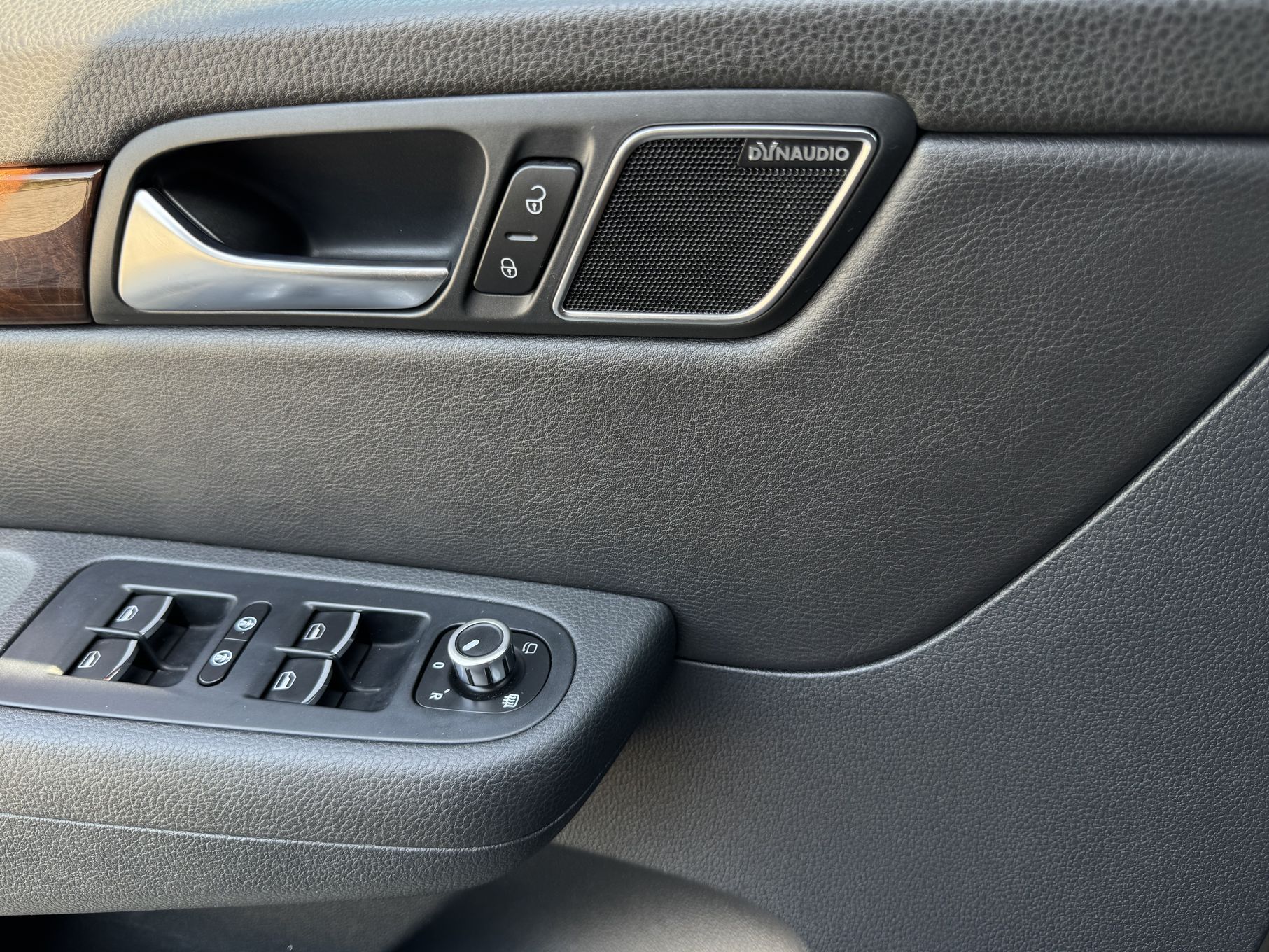 Volkswagen Sharan Business Premium 6-Osób\ DynAudio Contour\Pakiet elektryczny\TOP