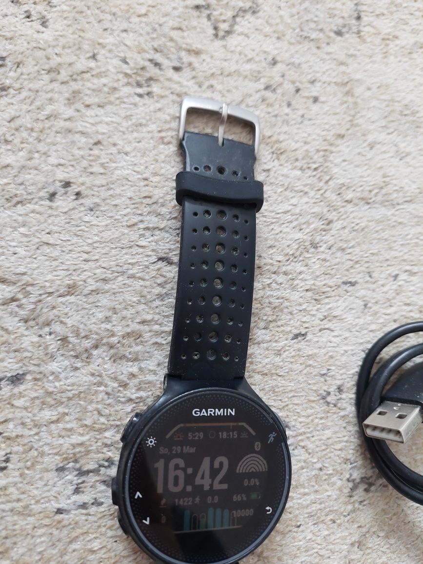 Garmin forerunner 235