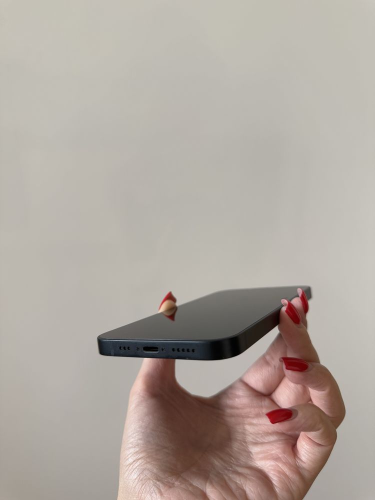 IPHONE 13 (Б/У, в хорошем состоянии)