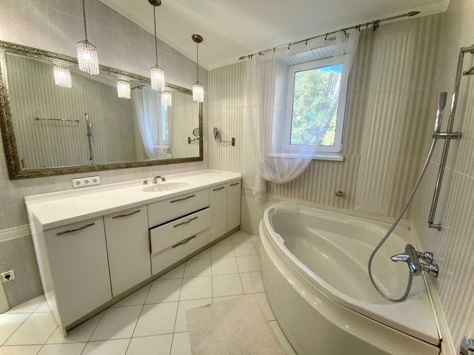 Оренда Липинського, 8, 3 кімнатна, від господаря, дизайнерська