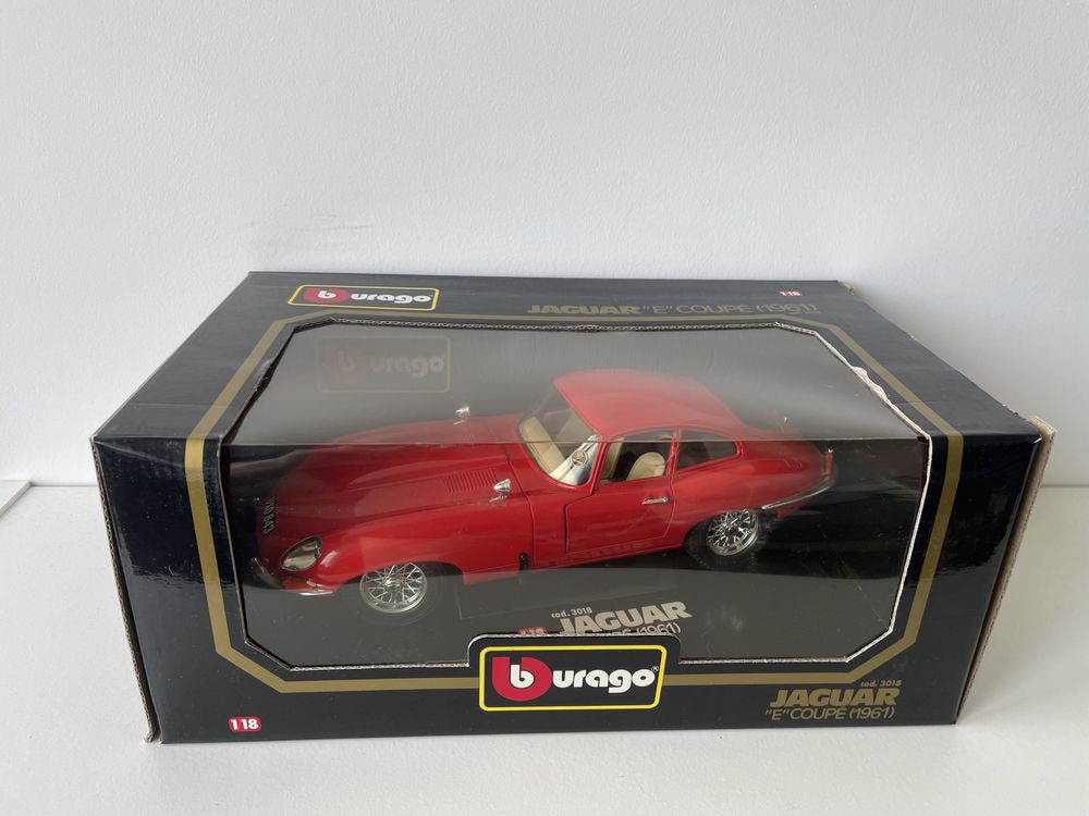 77. Model Jaguar E-Type 1:18 Bburago Burago (nie maisto welly)