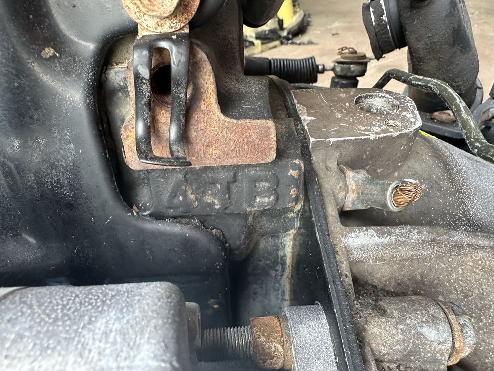 Motor Isuzu 2.8 4JB1
