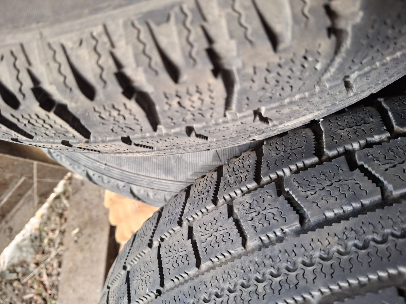 Покрышка 185/65r14 2 шт  175/70r13 1 шт