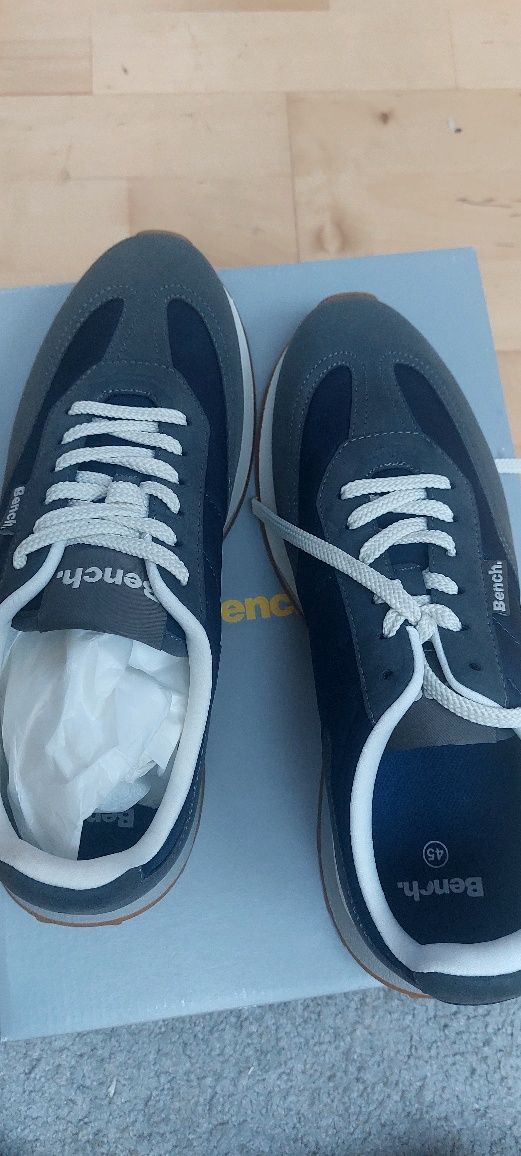 Nowe buty marki Bench. Rozmiar 45