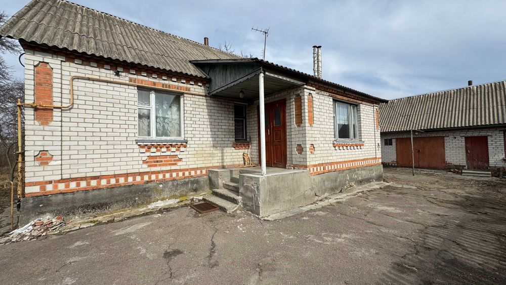 Будинок на 87 кв. метрів передмістя Житомира