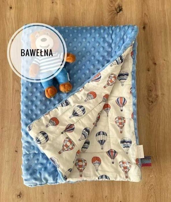 Niebieski biały kocyk kołderka dziecięca balony Smukee bawełna 75x100