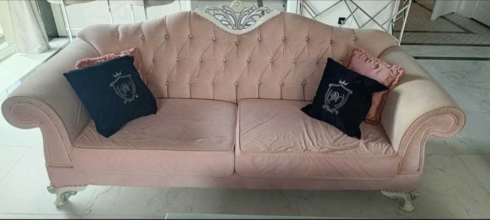 Zestaw wypoczynkowy, dwie kanapy i dwa fotele